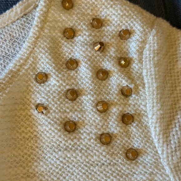 Mustard Seed Woman’s Nubby Gold Thread White Top with Stud Detail. Size Small. - Picture 4 of 7